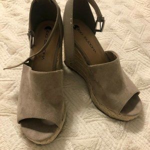 Big Buddha Womens Espadrille Sandal Beige Gray Wed